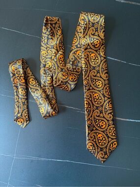 Black & Orange Paisley Skull Necktie - Men's Fashion Tie